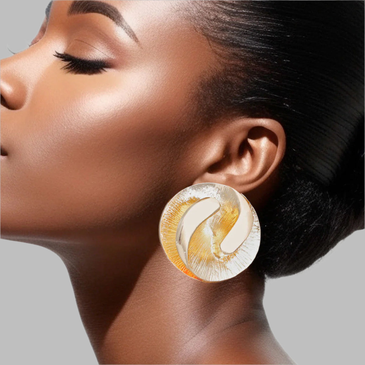 Women's Clip-On Earrings Medium Gold Metal 3D Yin-Yang Shell Like Round Shaped Clip-Ons. Paddle Back Clip-Ons.